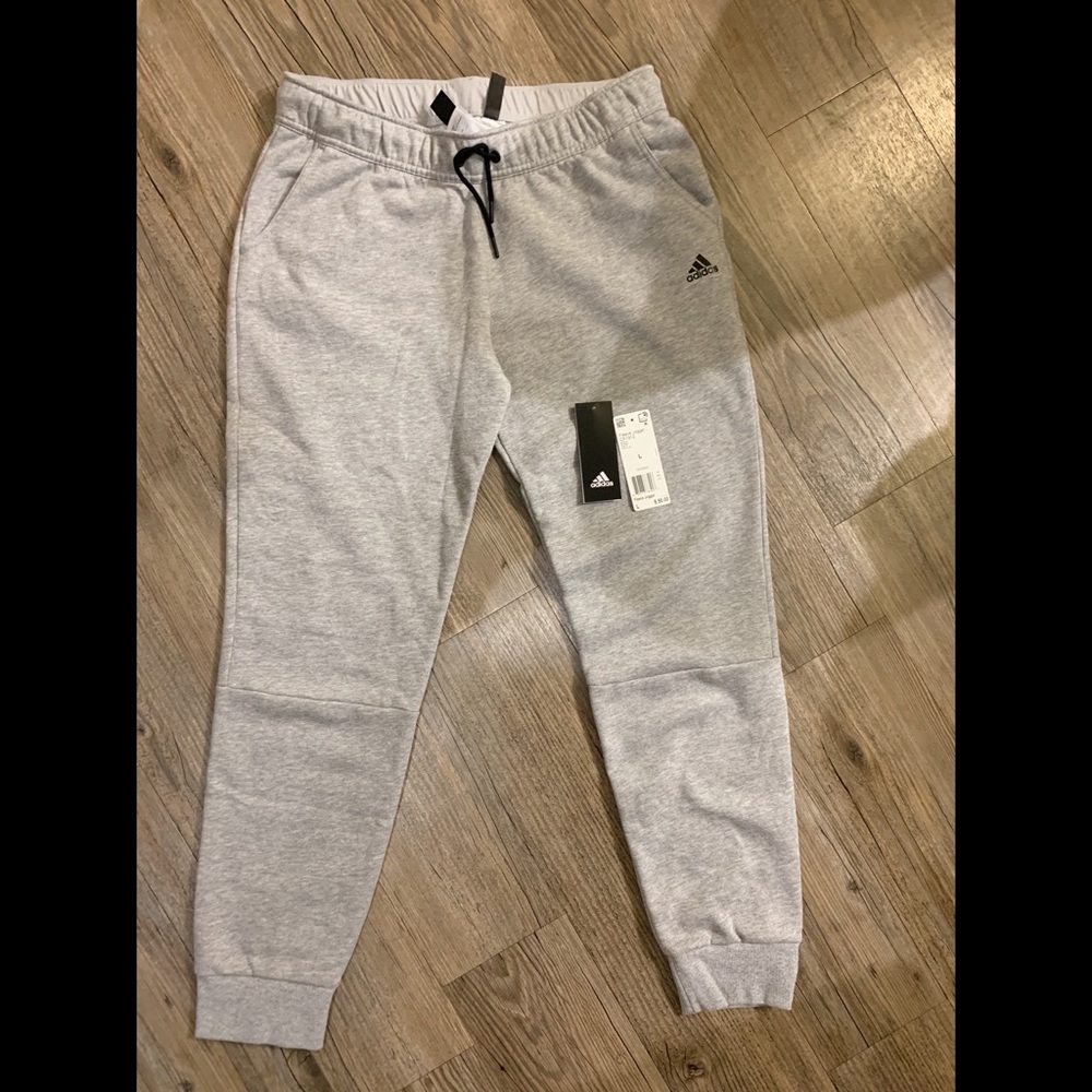 Adidas Fleece Jogger (NEW)
